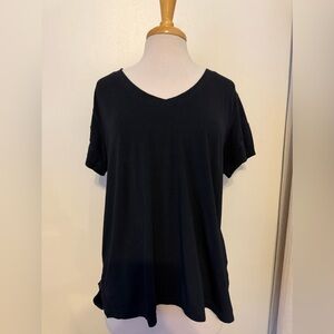 Zella v neck tee size xl